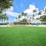Luxe Beachfront Studio At Sunny Isles Miami